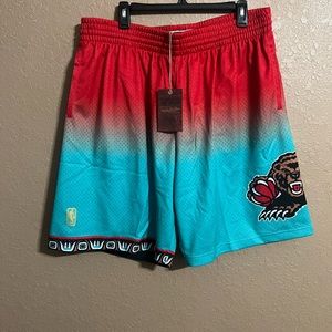 Grizzlies Mitchell & Ness 1996/97 Shorts (sz. 2X)